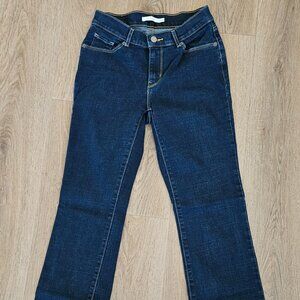 Levi Dark Wash Jeans - Classic Bootcut with Stretch - Size 26